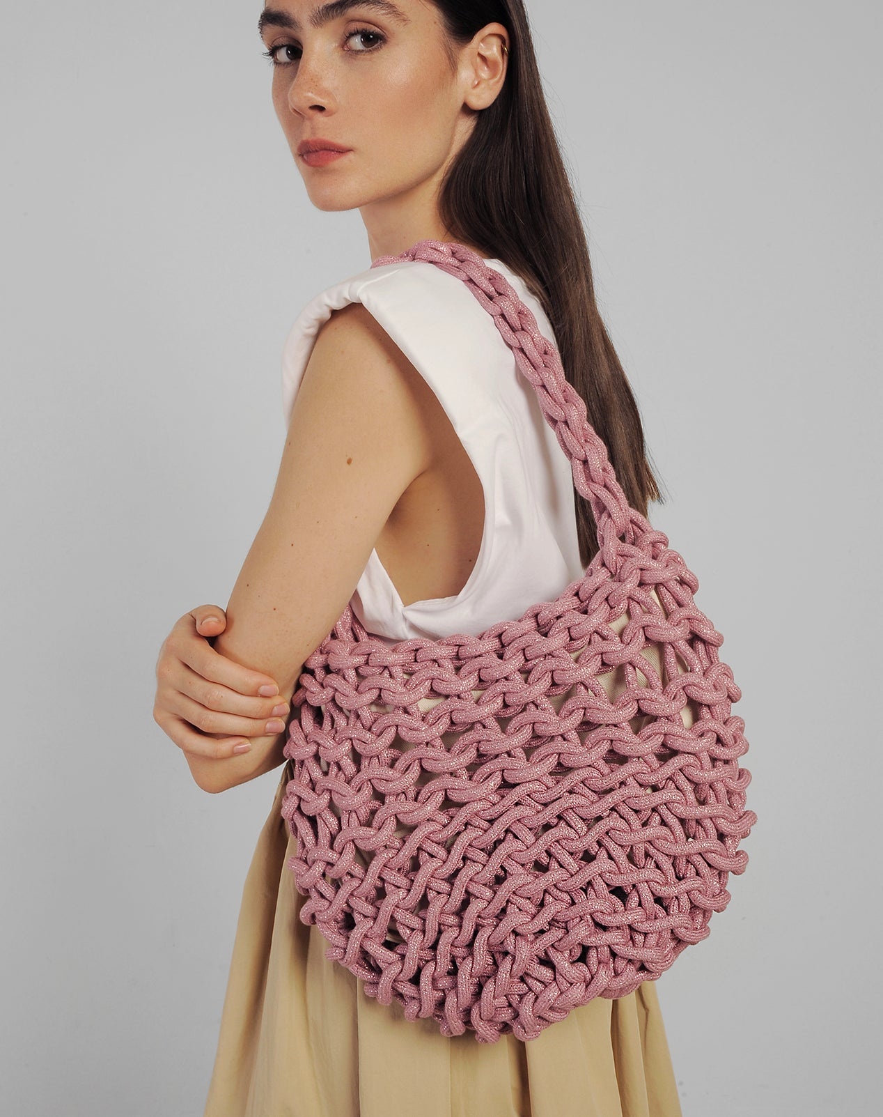iris-rennes-alienina_alice-bag_01