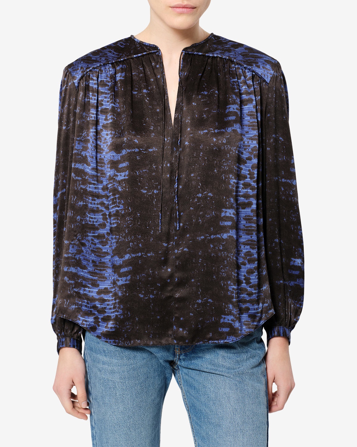 iris-rennes-isabelmarant_laraya-silk-blouse-midnight_04