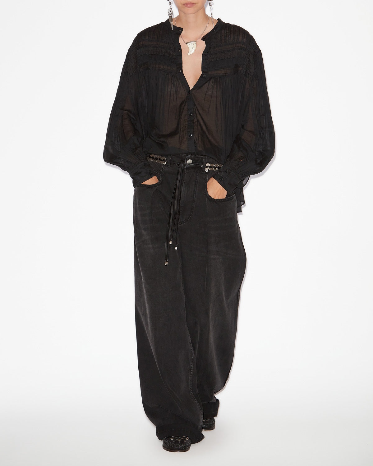 iris-rennes-isabelmarant_plalia-blouse-black_04