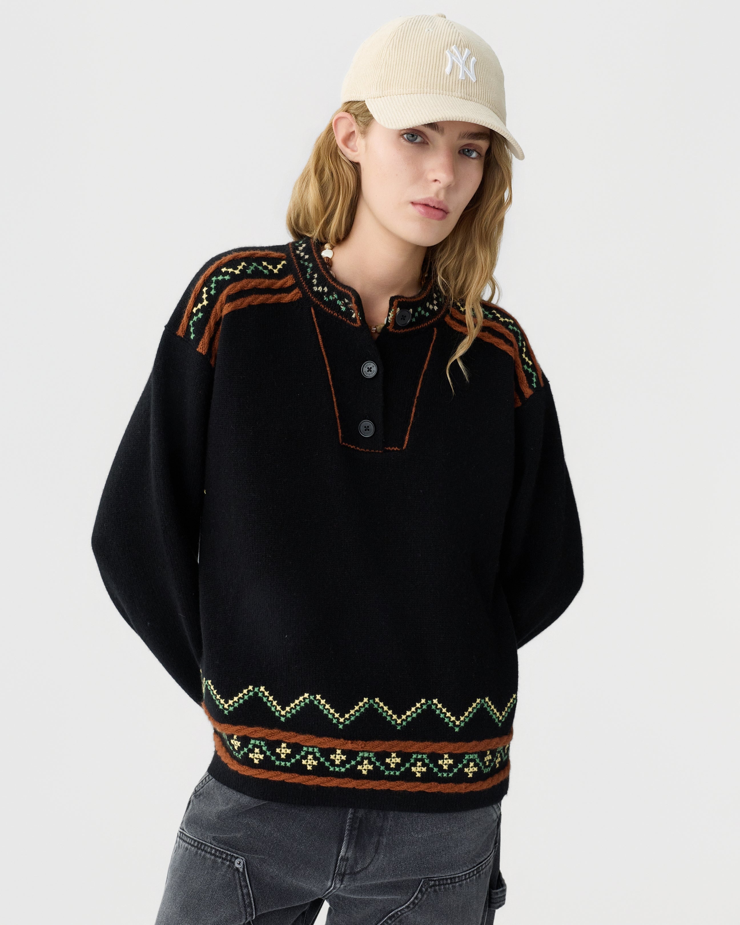 iris-rennes-guestinresidence_fisherman-henley-black_03