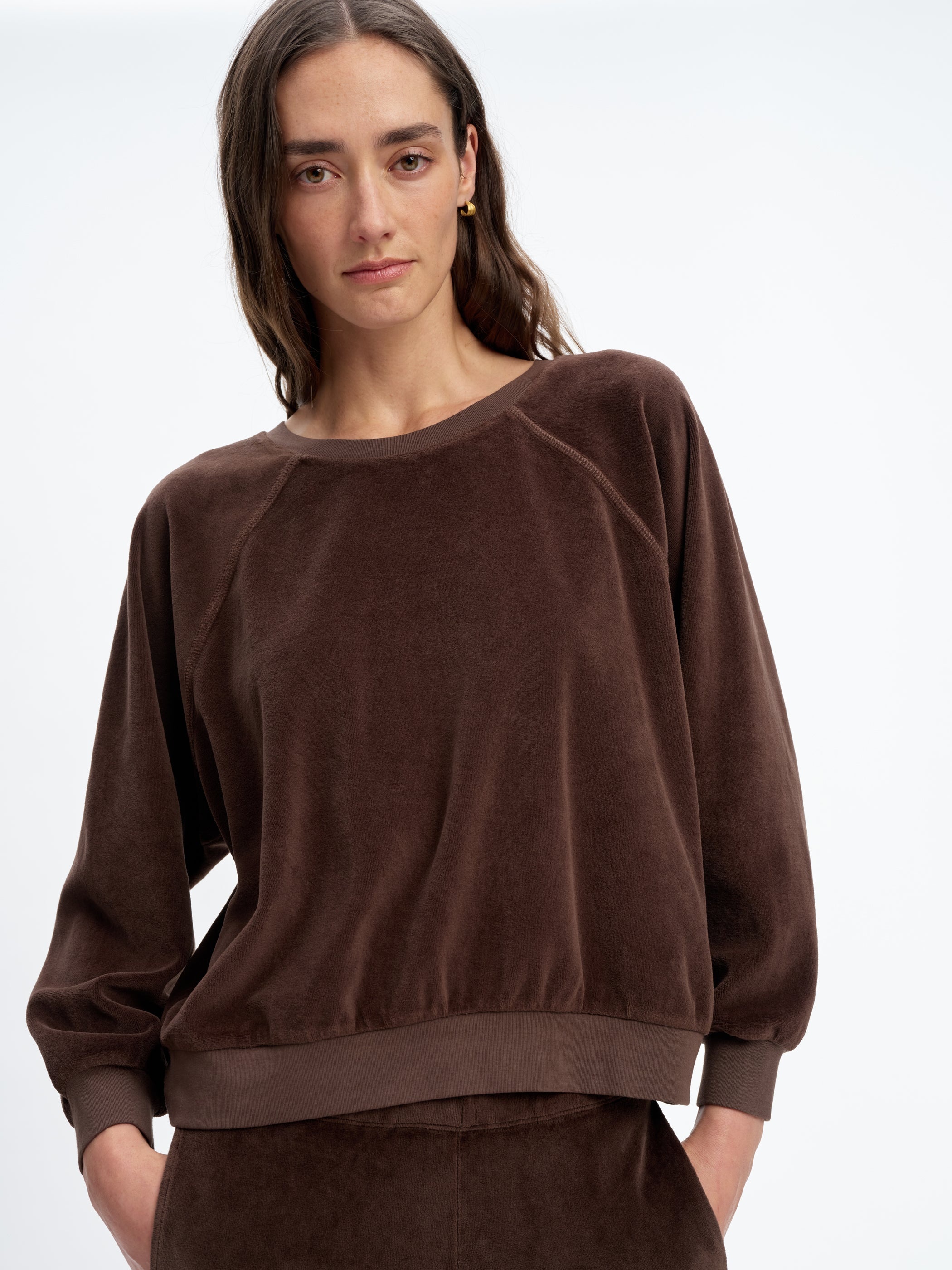 iris-rennes-suziekondi_samos-oversized-walnut_02