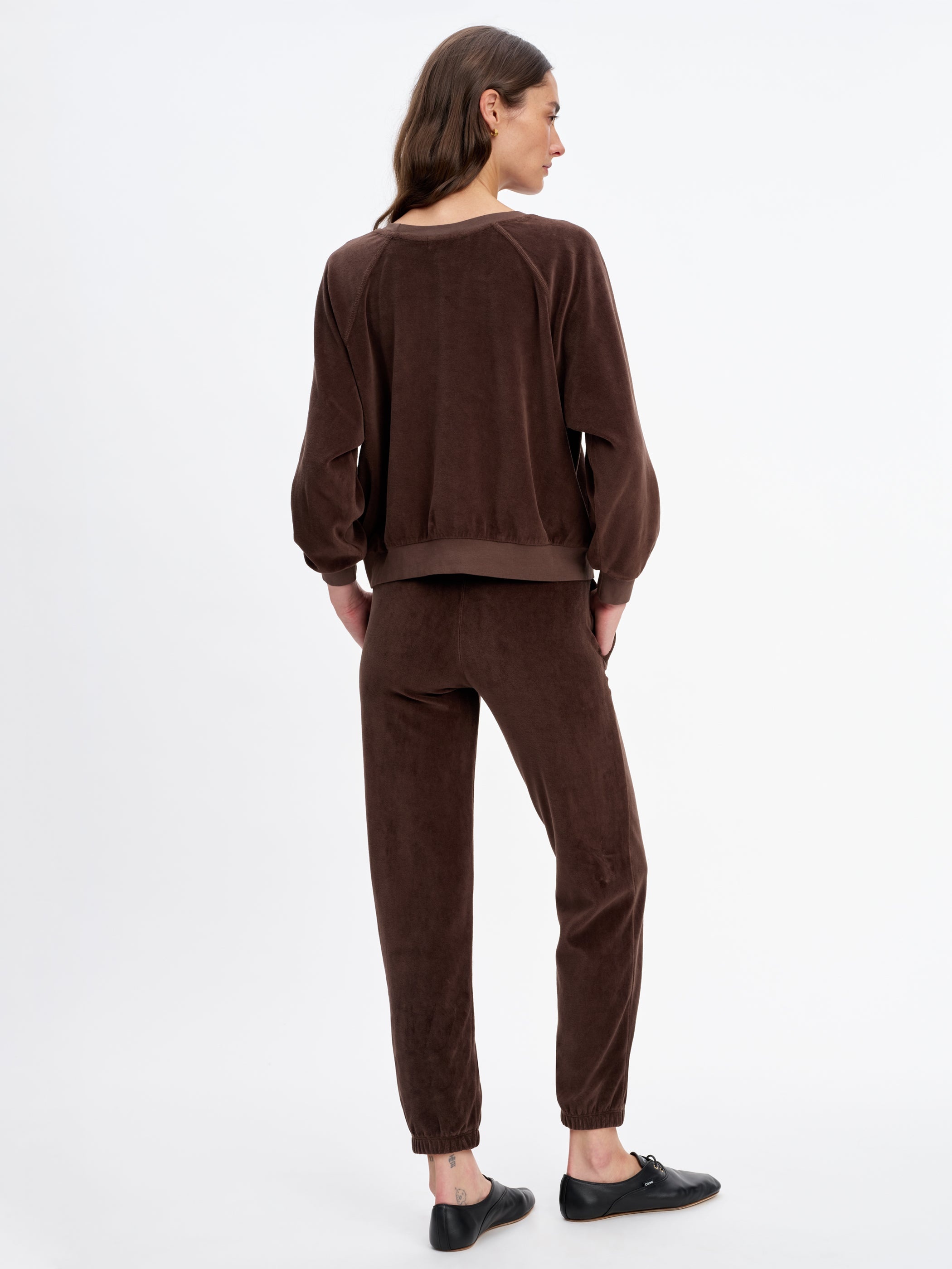 iris-rennes-suziekondi_samos-oversized-walnut_04